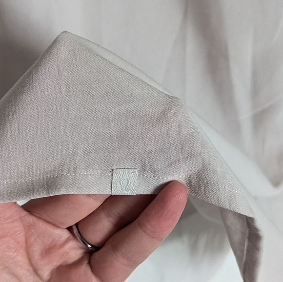 Lululemon Dressy Layered Tank Top sz 4 - Picture 6 of 7